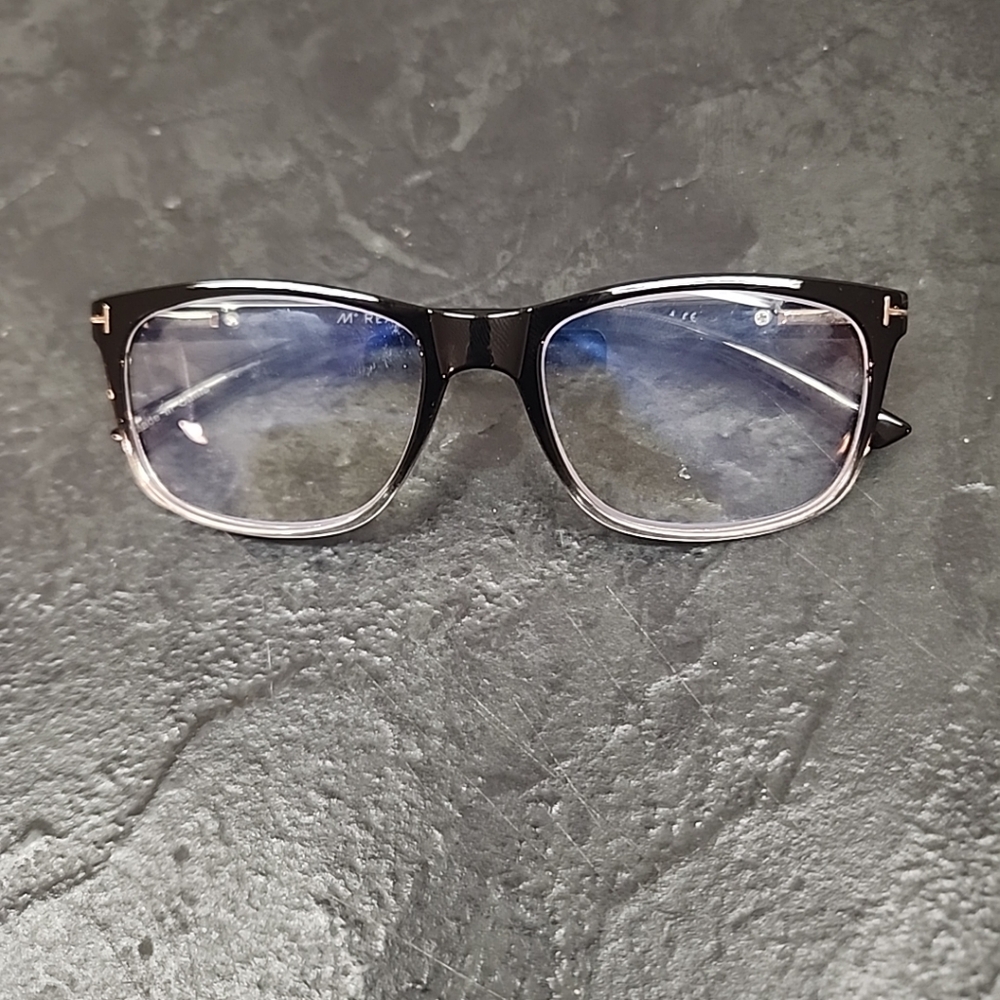 M+ READERS VINCENT BLKH +2.50 53 19-138 CE Made In China Black Frames Only